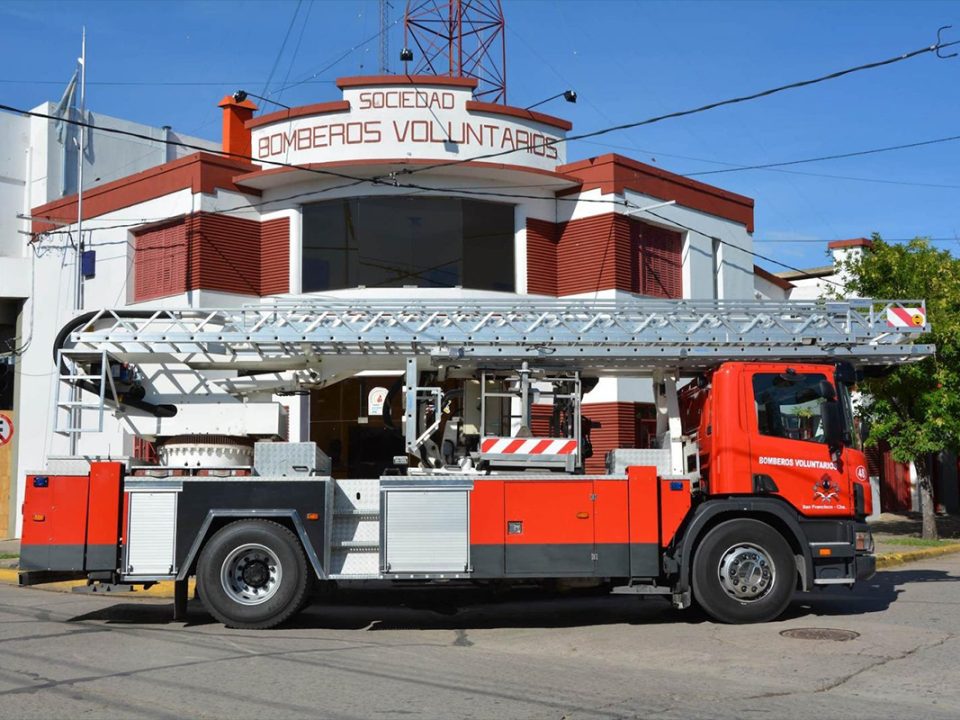 Unidad de San Francisco, similar a la adquirida por Bomberos de Hernando